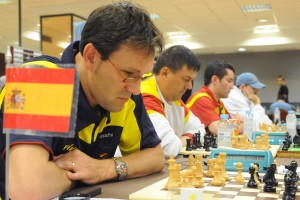 El equipo español compitiendo durante el VII Campeonato del Mundo de Ajedrez 